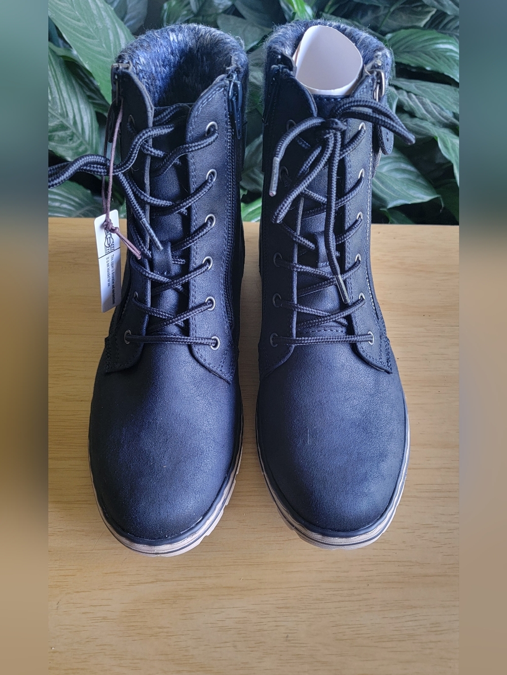 CLIFFS By WHITE MOUNTAIN  Women"s Hiker Style Boots Color: Blue, Size 7M.